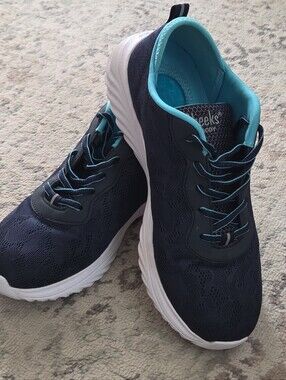 Women's Cheeks Fit Body Slip-on Sneakers Blue - Size 8.5
